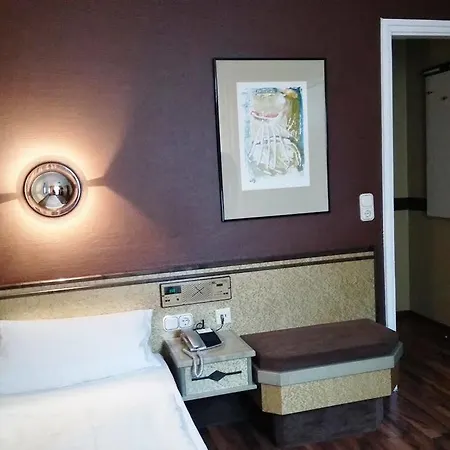Imperial Hotel 3*