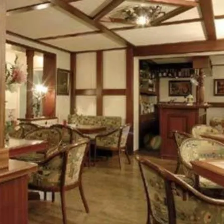 Imperial 3*