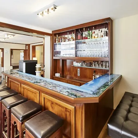 Imperial 3*