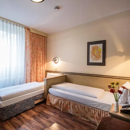 Imperial Hotel 3*